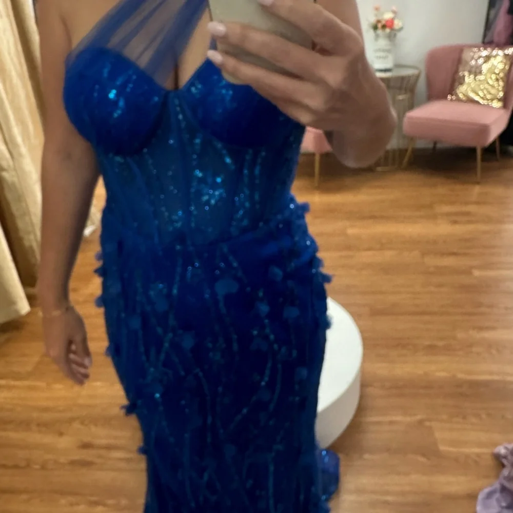 Elegant One Shoulder Blue Prom or Gala Dress With Slit - Picture 3 of 5